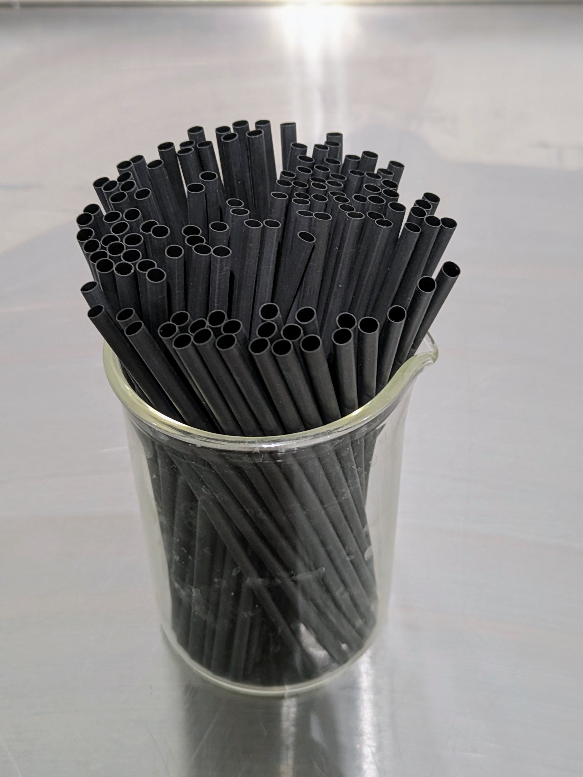 black sustainable straws